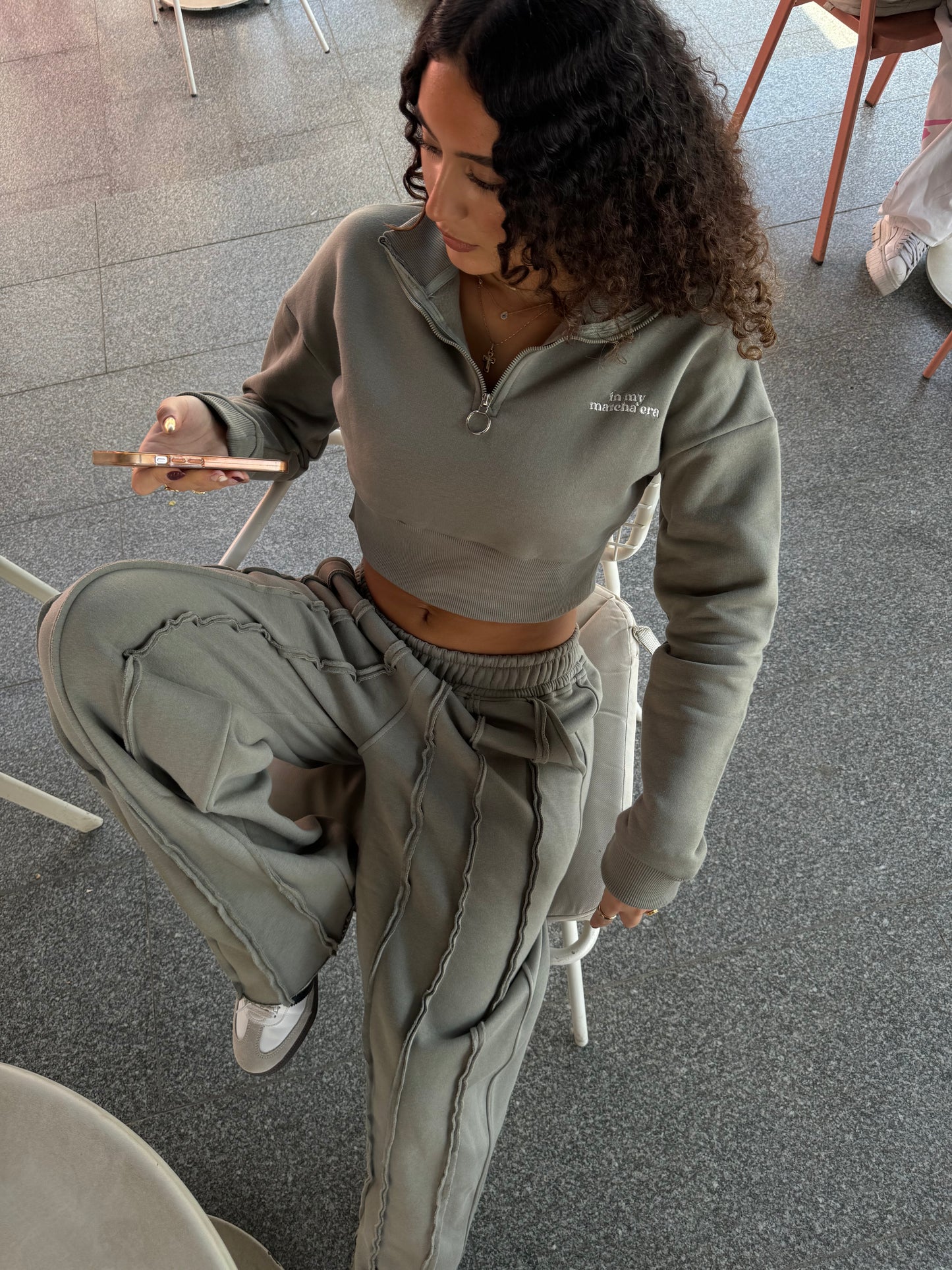 Outline Stitch Sweatpants Olive
